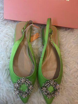 Sandalias Alma en Pena verdes con pedrería