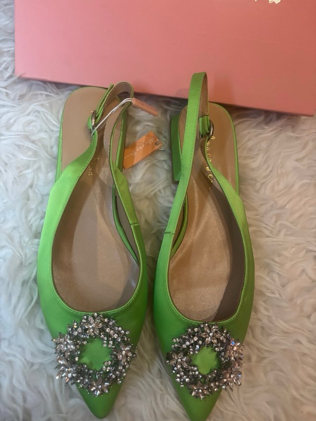 Sandalias Alma en Pena verdes con pedrería
