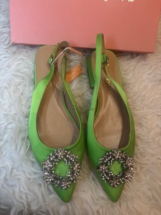 Sandalias Alma en Pena verdes con pedrería
