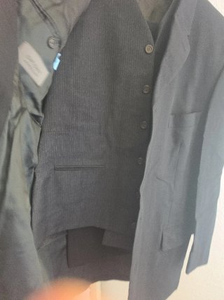 Traje negro un solo uso
