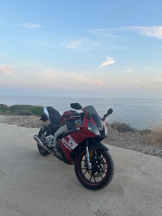 Malaguti RST 125 2020 Roja y Negra
