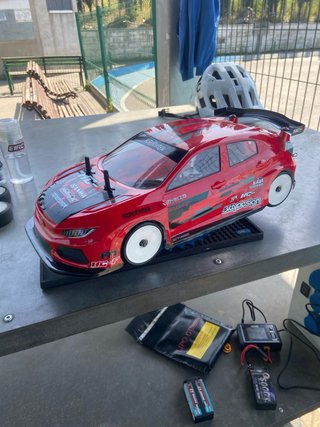 ARC R12FF 1/10 RC FWD