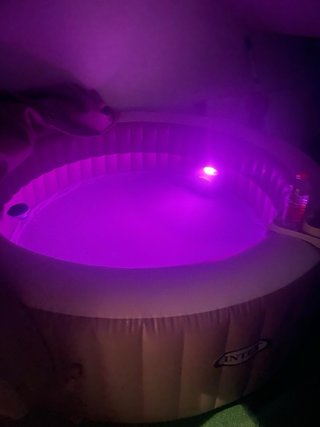Spa Hinchable 4 Personas + Depuradora y Cobertor.