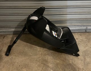 Cochecito Stokke Crusi 3 en 1 + base Isofix