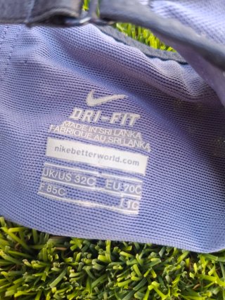 Sujetadores deportivos Nike azul y negro