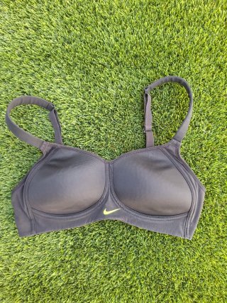 Sujetadores deportivos Nike azul y negro