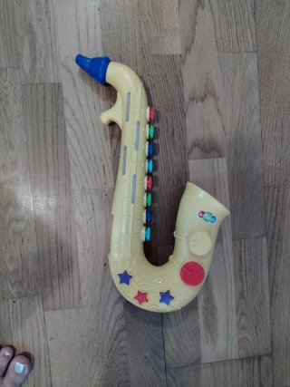 Saxofón de juguete educativo