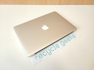 Apple MacBook Air A1466 i5 4GB 250GB