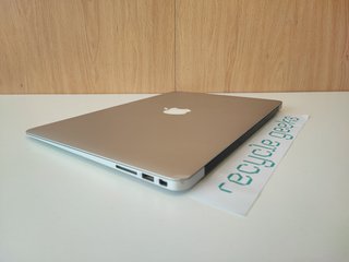 Apple MacBook Air A1466 i5 4GB 250GB