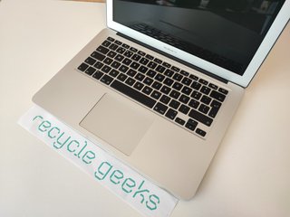 Apple MacBook Air A1466 i5 4GB 250GB