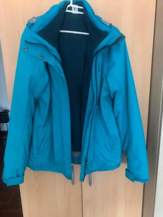 Cazadora entretiempo azul