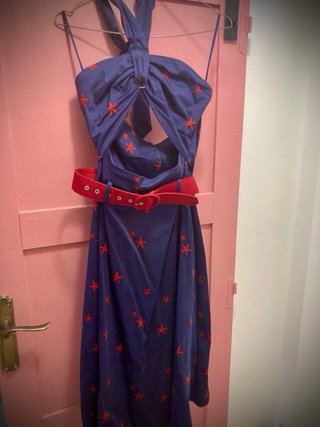 Vestido Estilo Años 50 Negro con Estrellas Rojas