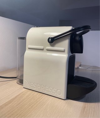Cafetera Nespresso Blanca