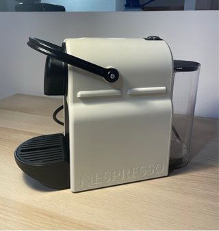 Cafetera Nespresso Blanca