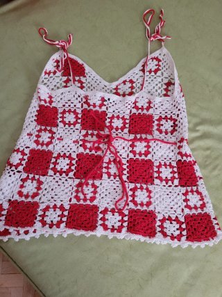 Top Crochet Blanco y Rojo