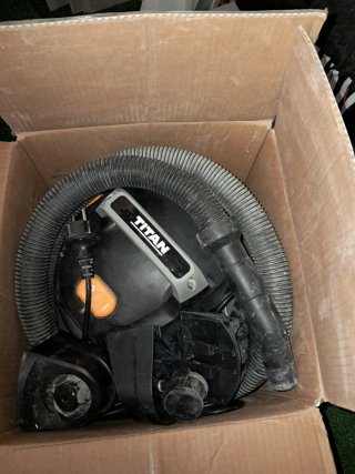 Aspirador Titan Seco y Líquido 1300W
