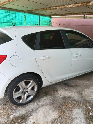Opel Astra 2012