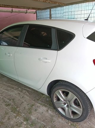 Opel Astra 2012