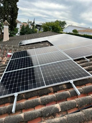 INSTALACIÓN Y MANTENIEMIENTO PANELES SOLARES