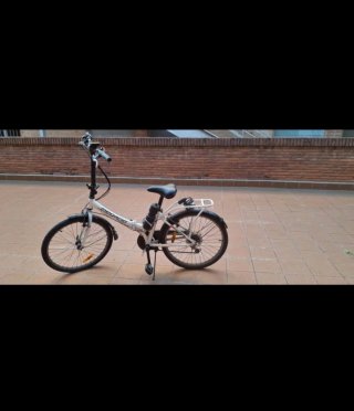 Bicicleta plegable blanca