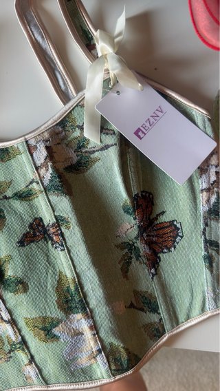 Top floreale farfalle verde