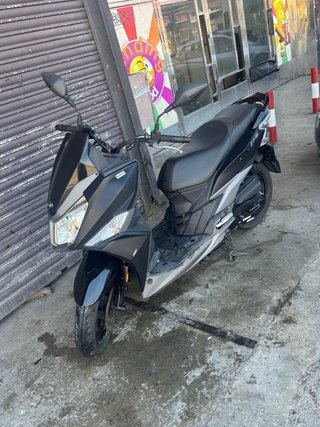 Moto Scooter SYM 50cc Negra Automática