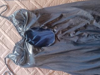Vestido de fiesta plateado y azul