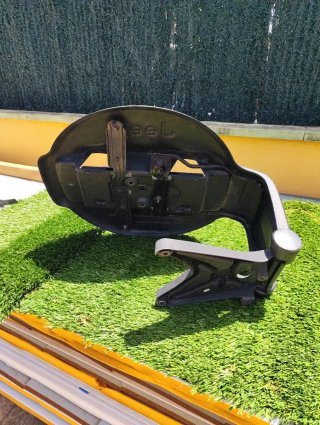 Soporte tapa rueda Jeep