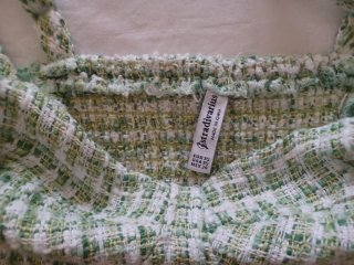 Top Stradivarius verde y blanco