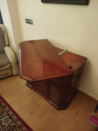 Mueble de madera para TV