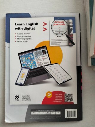 EXAM PROSPECTS 2 Student's book: libro de texto...