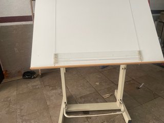 Mesa de dibujo profesional