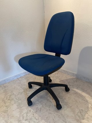 Silla de escritorio azul y negra
