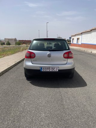 Volkswagen Golf 2004