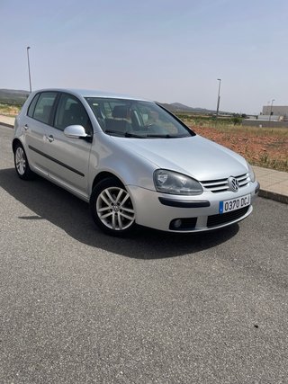 Volkswagen Golf 2004