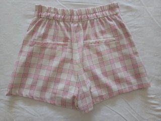 Falda pantalón cuadros Bershka rosa y blanco