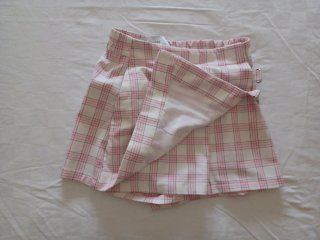 Falda pantalón cuadros Bershka rosa y blanco