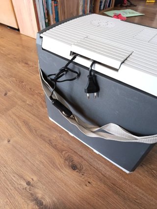 Nevera Eléctrica Norauto 12V/230V-28L