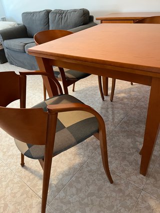 Conjunto comedor: mesa, sillas y mueble