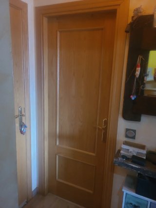 3 Puertas de Madera. Cada puerta se vende por 40 €