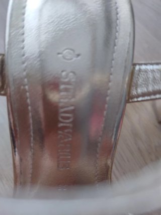 Stradivarius Sandalias Doradas Talla 36