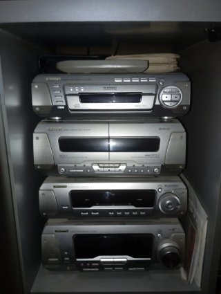 Equipo de música Technics con mueble