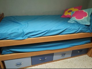 Dormitorio juvenil COMPLETO  2 armarios y cajonera