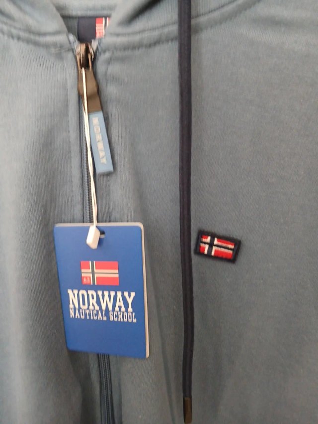Sudadera Norway con cremallera y capucha hombre