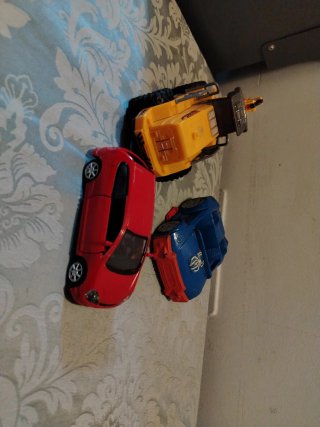 Lote de 3 Juguetes: Coche Rojo, Excavadora y Spide