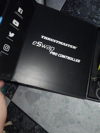Controller Thrustmaster eSwap Pro per PS4 (non si sa se funziona)