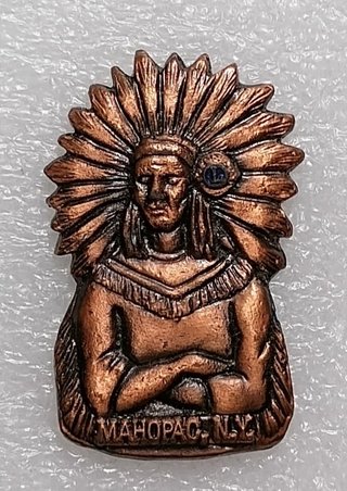 MAHOPAC New York , V.ge Metal Pin Badge Anni '80