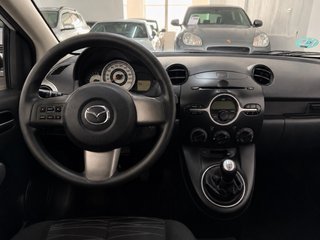 Mazda 2 MOTOR A CADENA ETIQUETA C