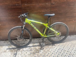 Bicicleta GT Avalanche Sport 27.5