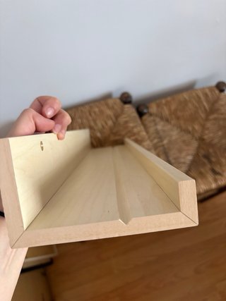 Estante de pared de pino
